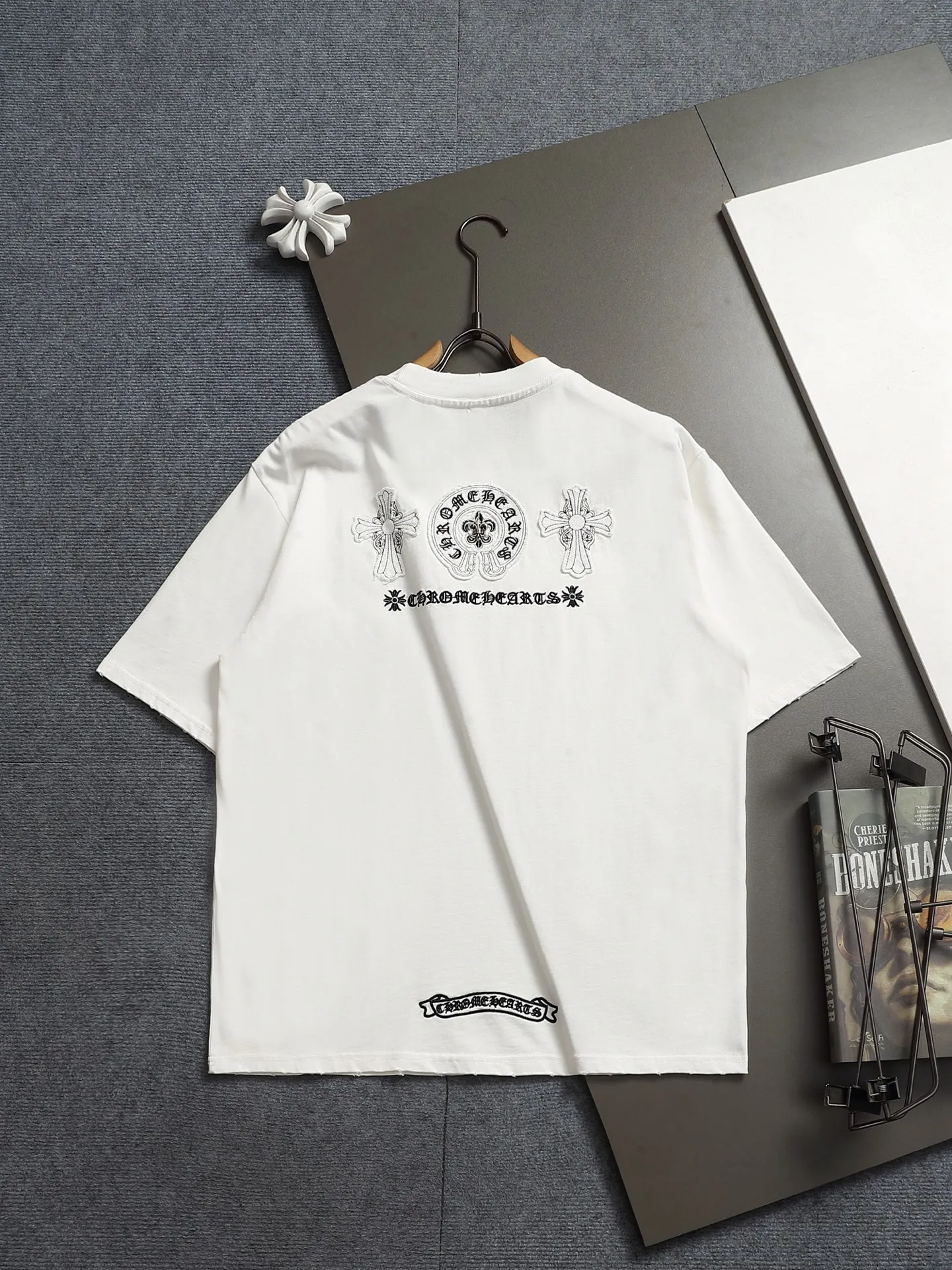 𝗖𝗵𝗿𝗼𝗺𝗲 𝗛𝗲𝗮𝗿𝘁𝘀/ 2026 New Arrival Original T 👑 ！ ！ ✟ ！ 👍 ✂️Quality , ！ 。 ： ➕100% 。Authentic ➕ ➕3D ➕ ： ！ ！ Authentic ！ Same Style ！ ：White Black Size：S-XL